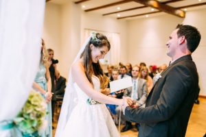 Das persönliche Eheversprechen bei einer freien Trauung im Umland von München