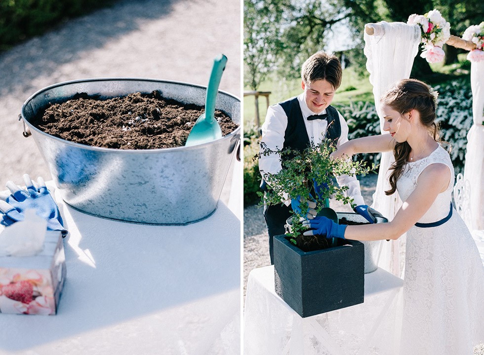 Baumpflanzen als Ritual bei einer freien Trauung von der Traurednerin Die Hochzeiterin in München